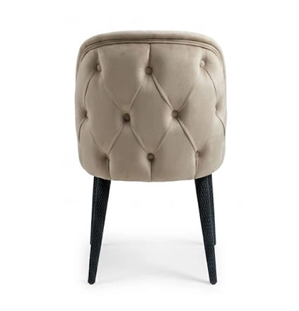 Sun Kapitoneli Sandalye